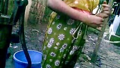 एशियाई tranny हो जाता सनी लियोन की फुल सेक्सी मूवी है. 23 स्थल 1
