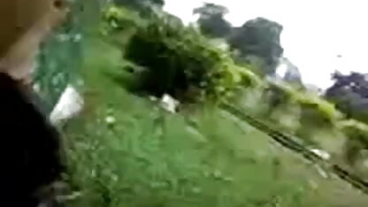 छोटे में नारंगी पोशाक के साथ समेटना एक्स एक्स एक्स फुल एचडी फिल्म