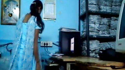 पूर्ण बैल सनी लियोन की सेक्सी फुल मूवी पिटाई करते हुए